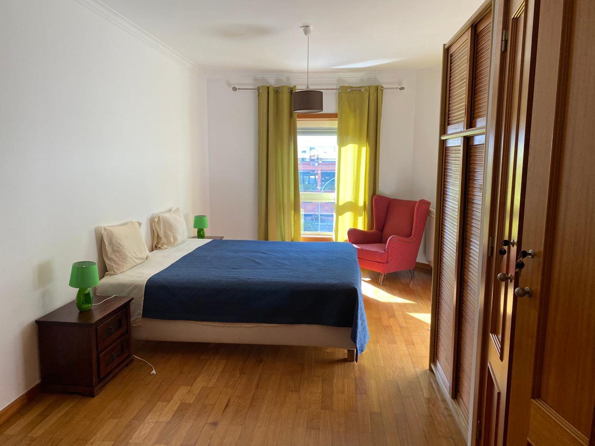 Apartamento novo muito confortável com vista Rio Algés Exterior foto